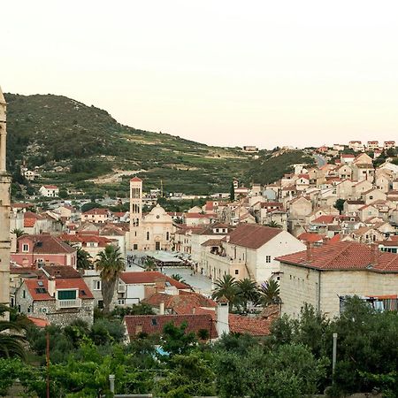 Jesliving Hvar - 2 Bedroom Elegant Apartment With Sea View In Historic Center Of Hvar Town Luaran gambar