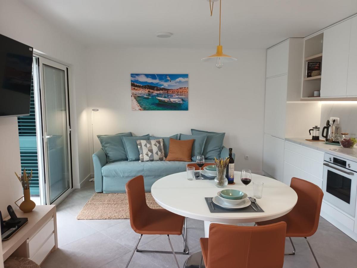 Jesliving Hvar - 2 Bedroom Elegant Apartment With Sea View In Historic Center Of Hvar Town Luaran gambar