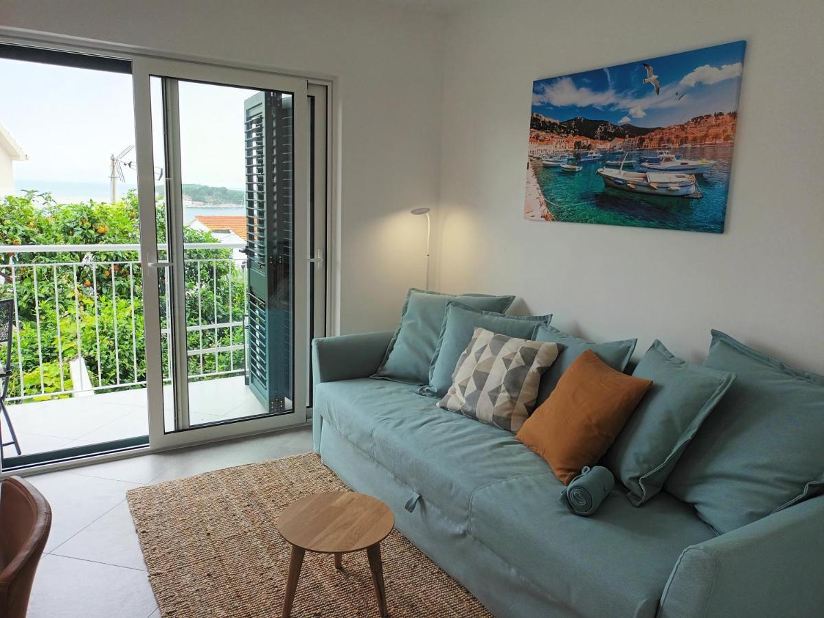 Jesliving Hvar - 2 Bedroom Elegant Apartment With Sea View In Historic Center Of Hvar Town Luaran gambar