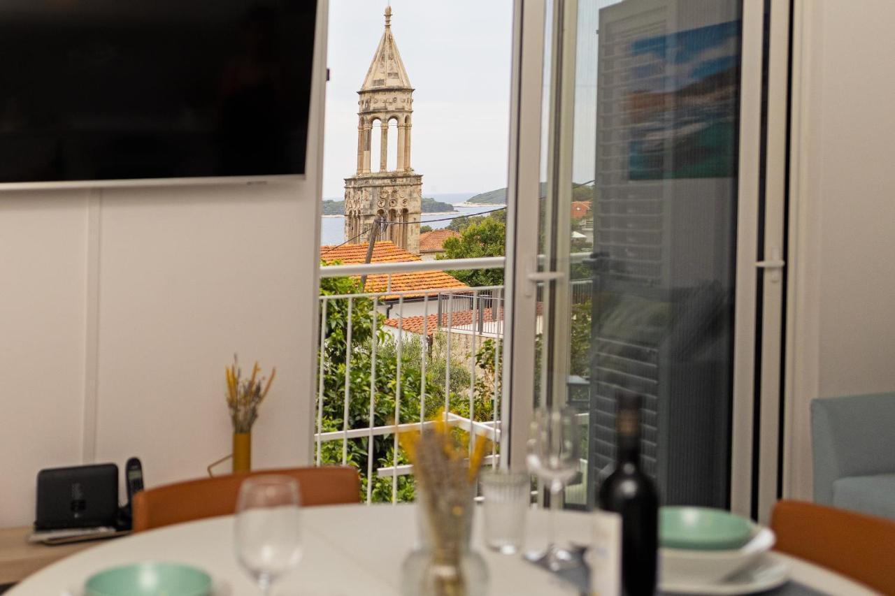 Jesliving Hvar - 2 Bedroom Elegant Apartment With Sea View In Historic Center Of Hvar Town Luaran gambar