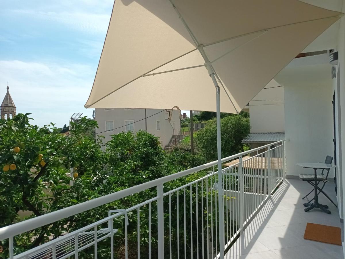 Jesliving Hvar - 2 Bedroom Elegant Apartment With Sea View In Historic Center Of Hvar Town Luaran gambar