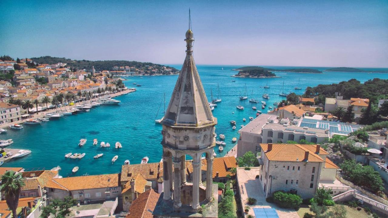 Jesliving Hvar - 2 Bedroom Elegant Apartment With Sea View In Historic Center Of Hvar Town Luaran gambar