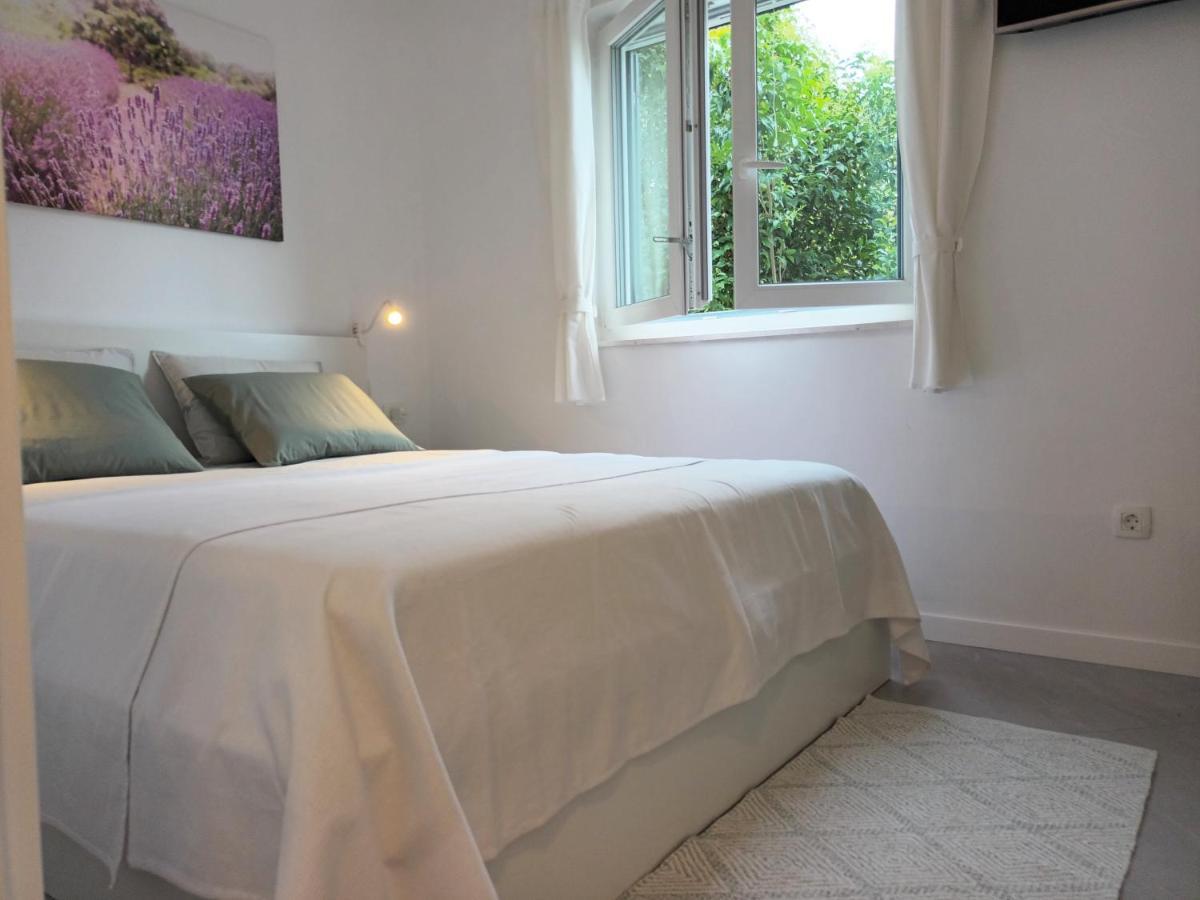 Jesliving Hvar - 2 Bedroom Elegant Apartment With Sea View In Historic Center Of Hvar Town Luaran gambar